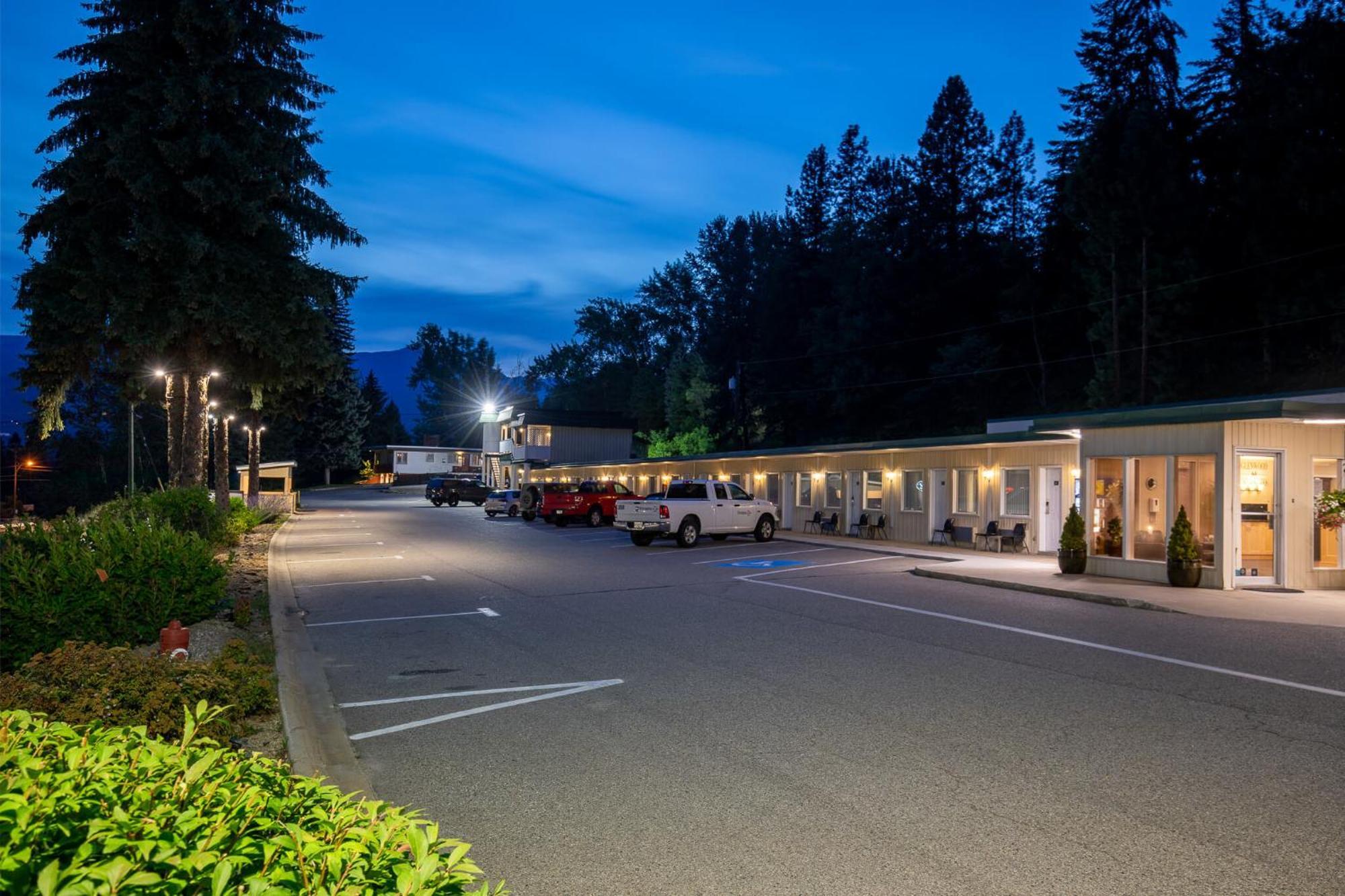 Glenwood Inn&Suites Trail Buitenkant foto