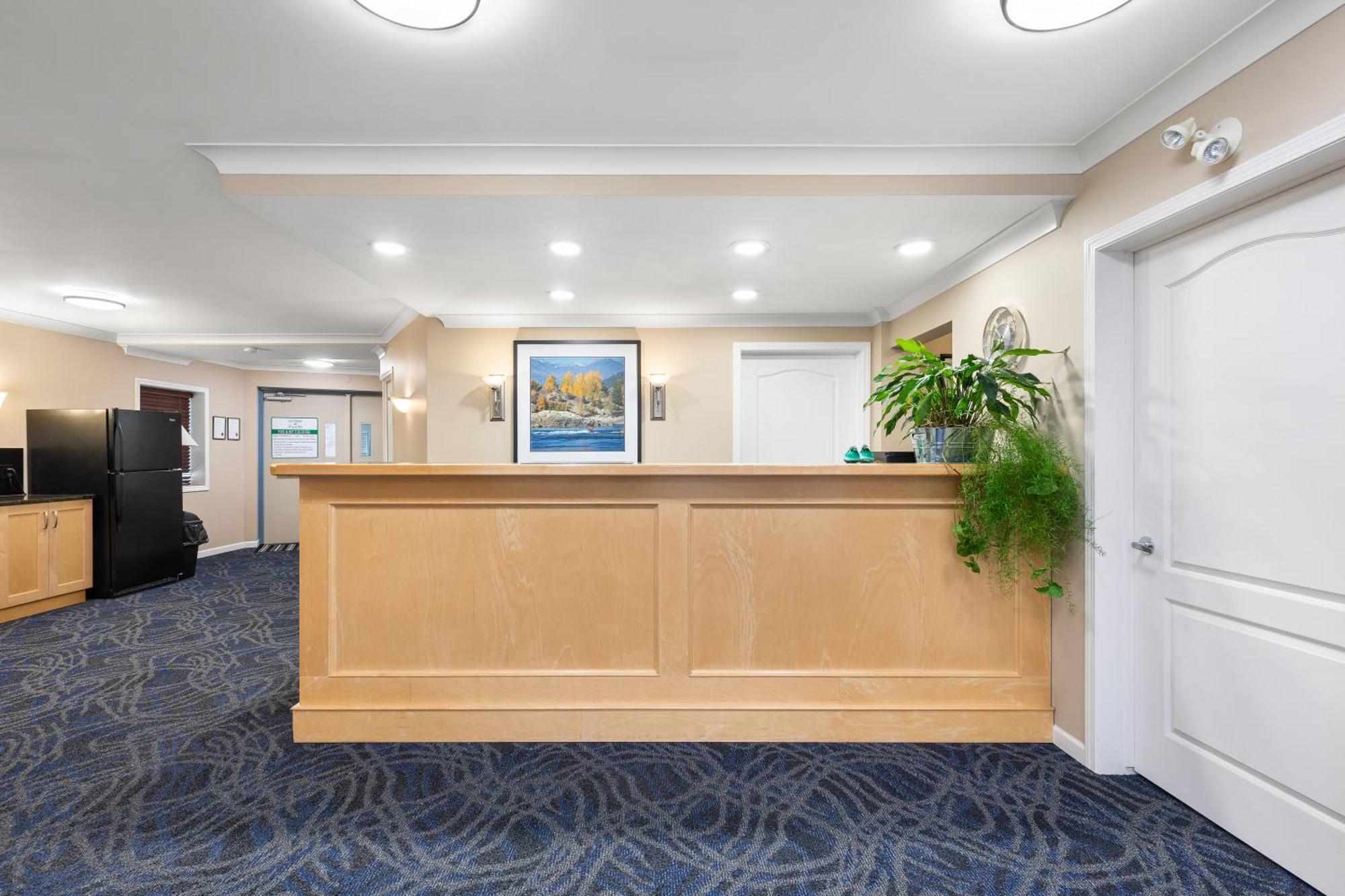 Glenwood Inn&Suites Trail Buitenkant foto