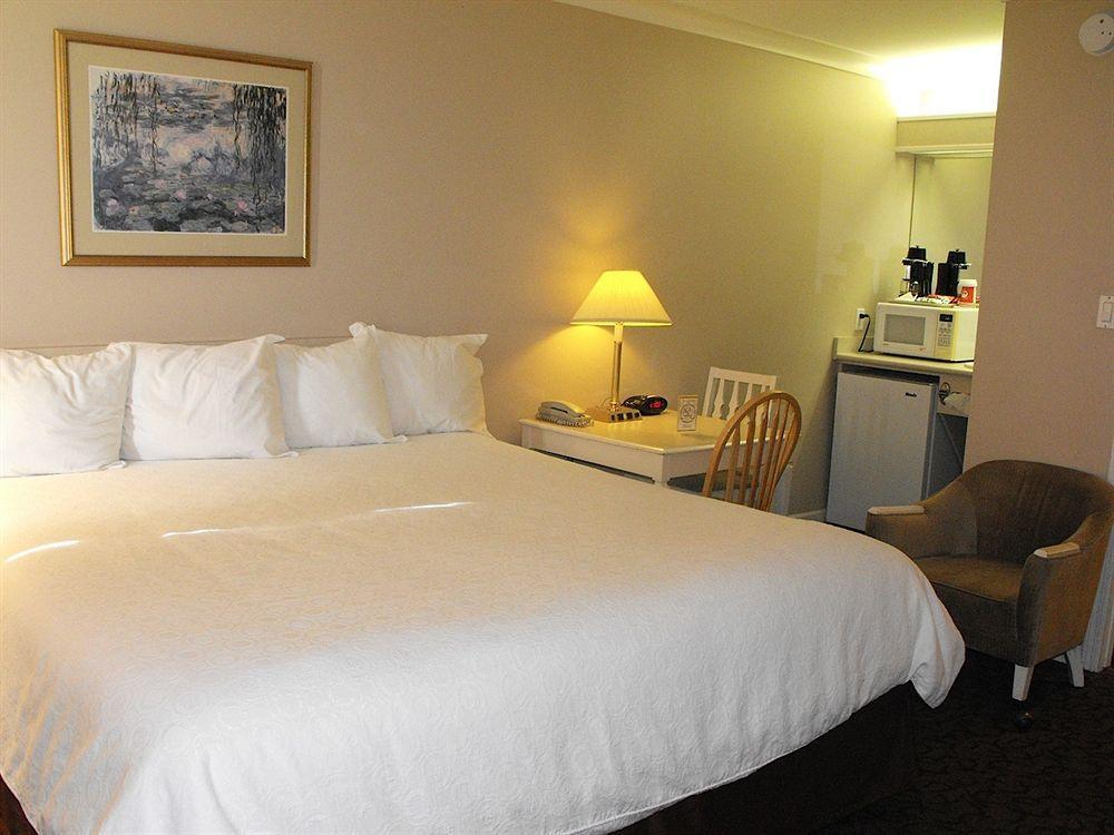 Glenwood Inn&Suites Trail Buitenkant foto