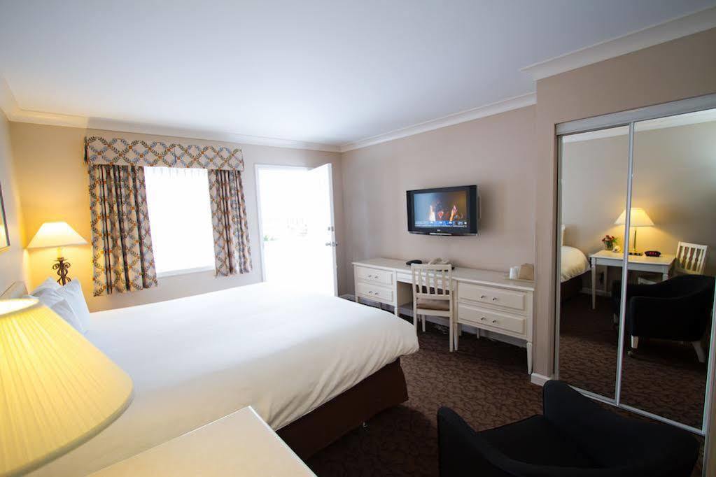 Glenwood Inn&Suites Trail Buitenkant foto