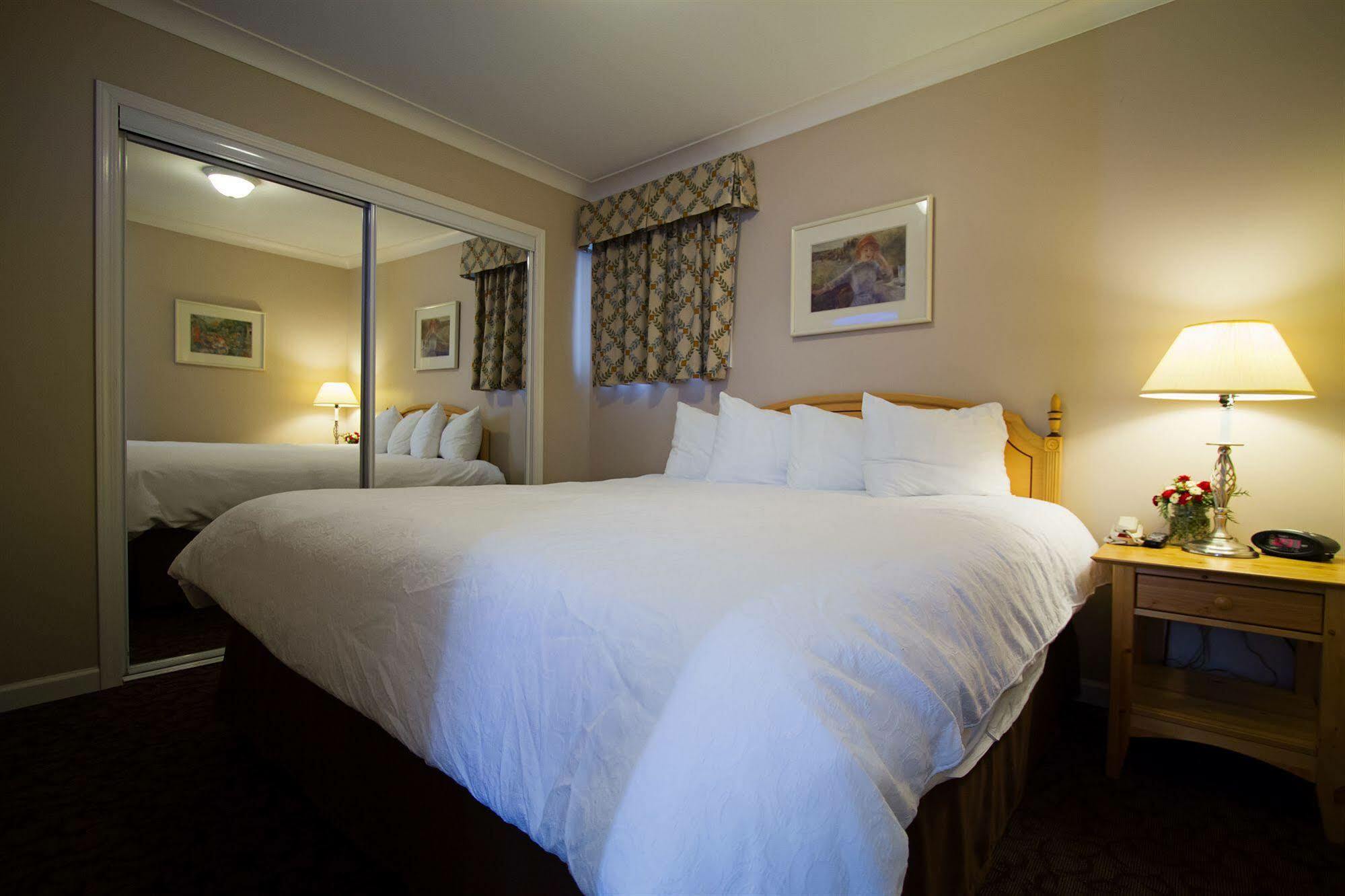 Glenwood Inn&Suites Trail Buitenkant foto